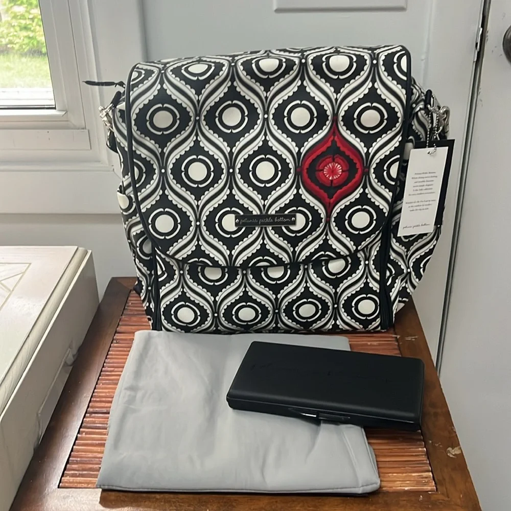 Petunia Pickle Bottom Evening in Islington Boxy Backpack/Diaper Bag,NWT